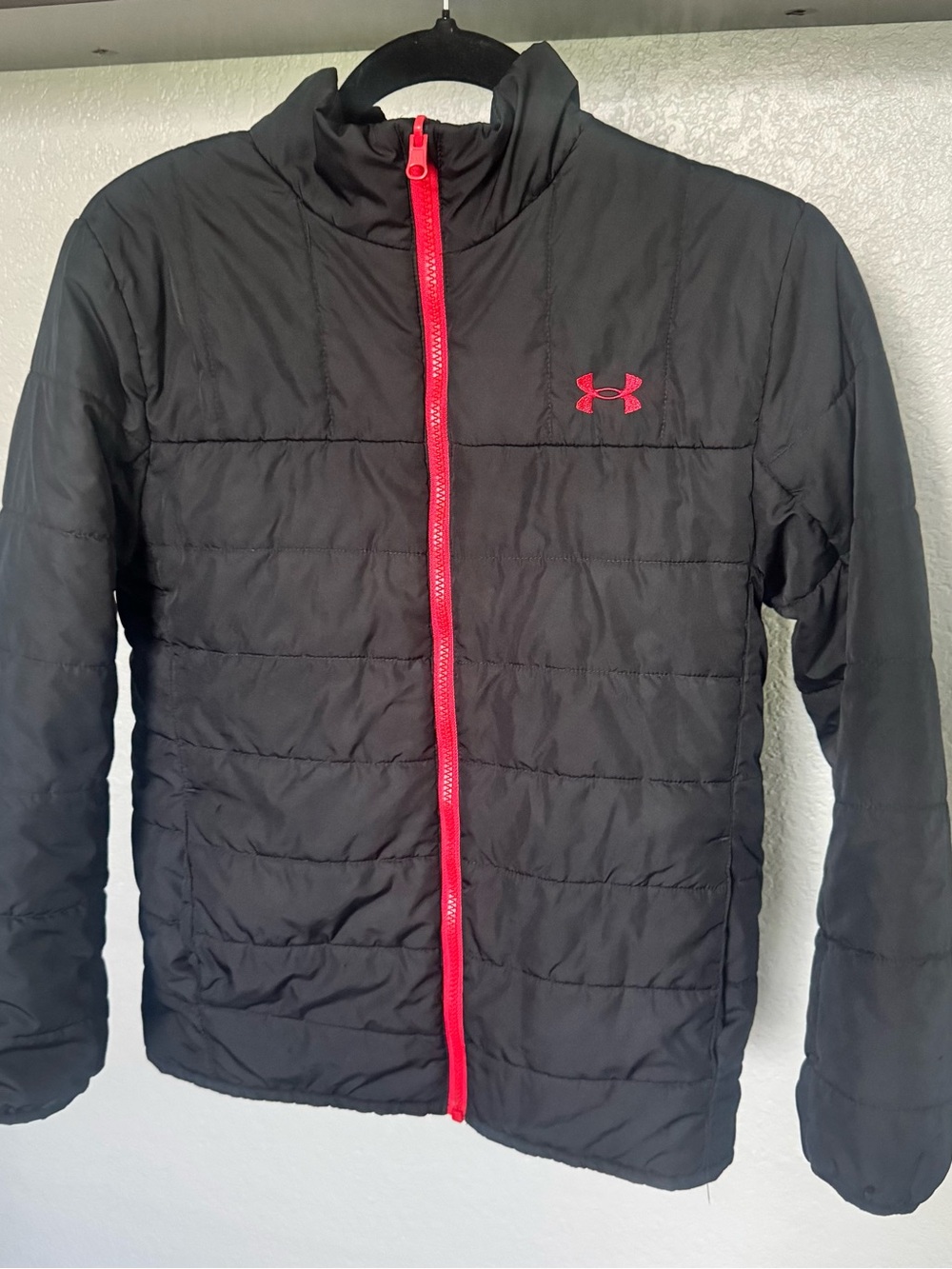 Under Armour Black Coldgear Puffer Jacket with Red Accents Youth Large